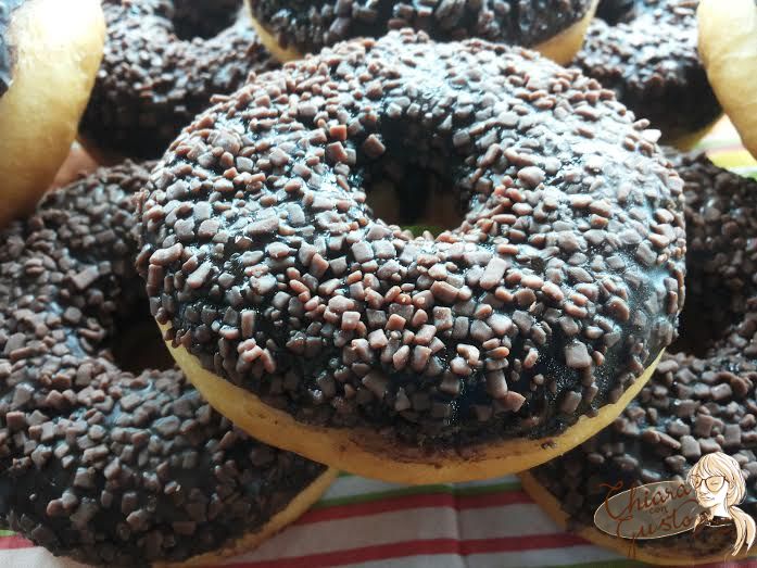 b_0_0_0_10_images_donuts_al_cioccolato.jpg